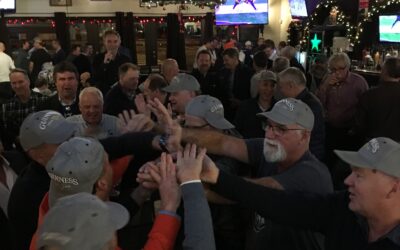 Group Pic a the Pub 2 (1)